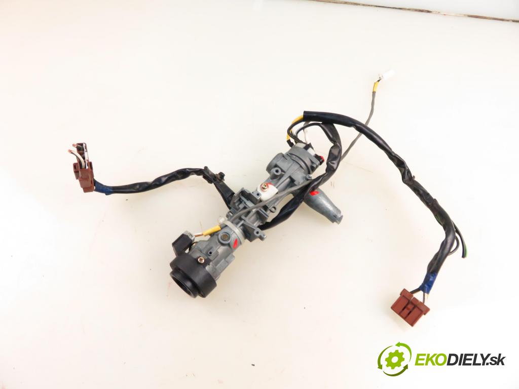 HONDA CR-V I (RD) SUV 1998 94,00 2.0 16V 4WD (RD1, RD3) - B20B3 1972,00 spinačka  (Spínacia skrinka)