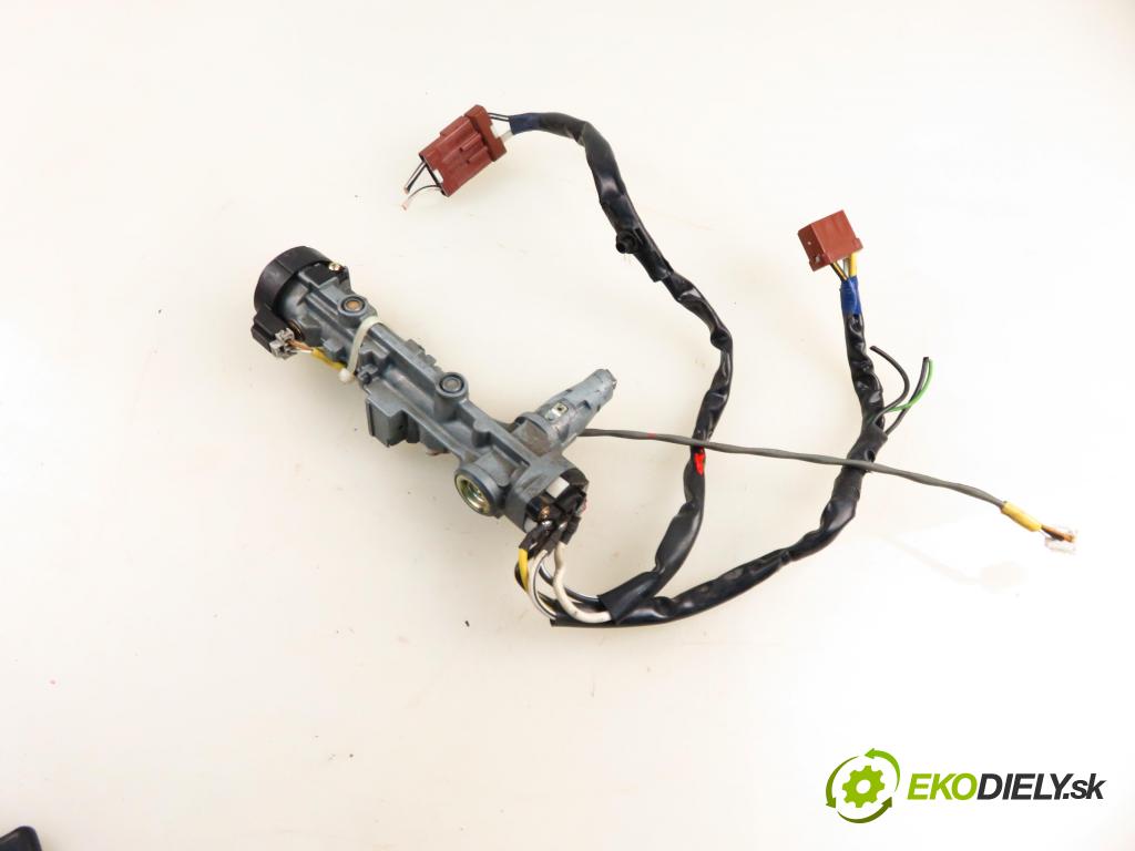 HONDA CR-V I (RD) SUV 1998 94,00 2.0 16V 4WD (RD1, RD3) - B20B3 1972,00 spinačka  (Spínacia skrinka)