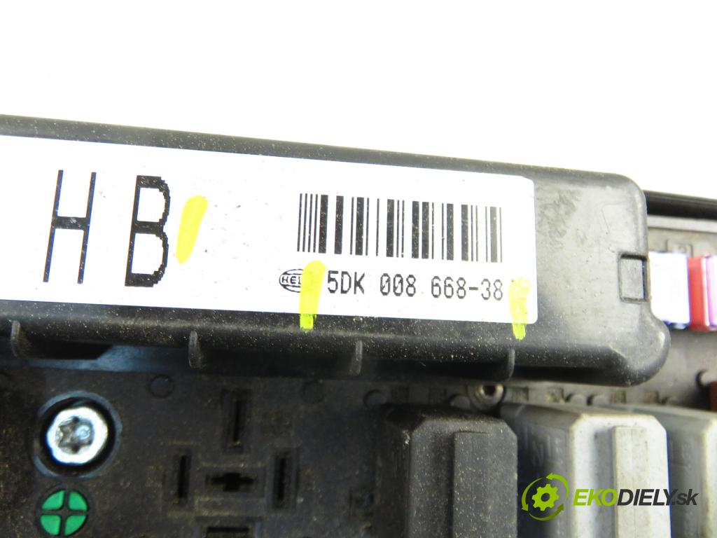 OPEL ASTRA H Kombi (A04) KOMBI 2006 74,00 1.7 CDTI - Z 17 DTH 1686,00 skříňka POJISTKY: 13206754HB ; 5DK00866838