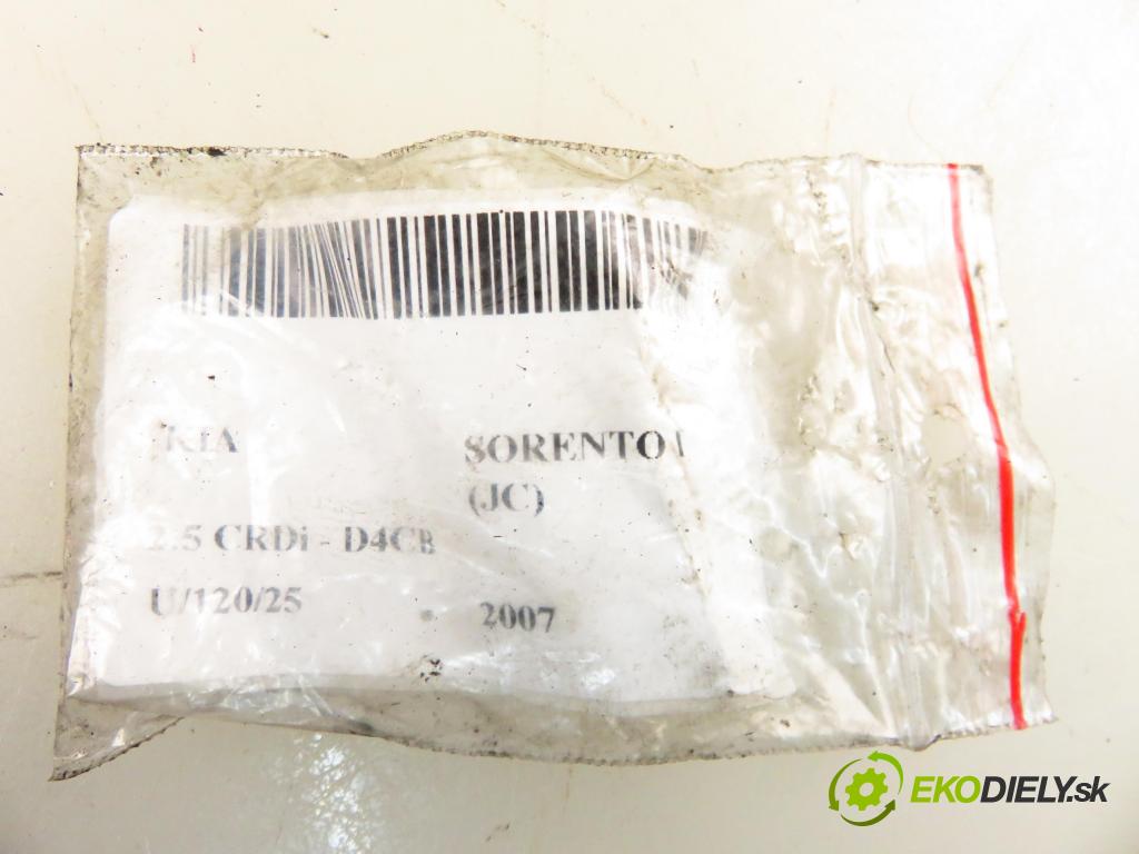 KIA SORENTO I (JC) SUV 2007 125,00 2.5 CRDi 170 - D4CB 2497,00 vstřikovač 338004A600 ; 0445110278 (Vstřikovače)