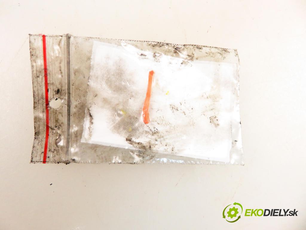 AUDI A4 Avant (8E5, B6) KOMBI 2002 96,00 1.9 TDI - AWX 1896,00 Vstrekovač 038130073AN ; 0414720209 (Vstrekovač paliva)