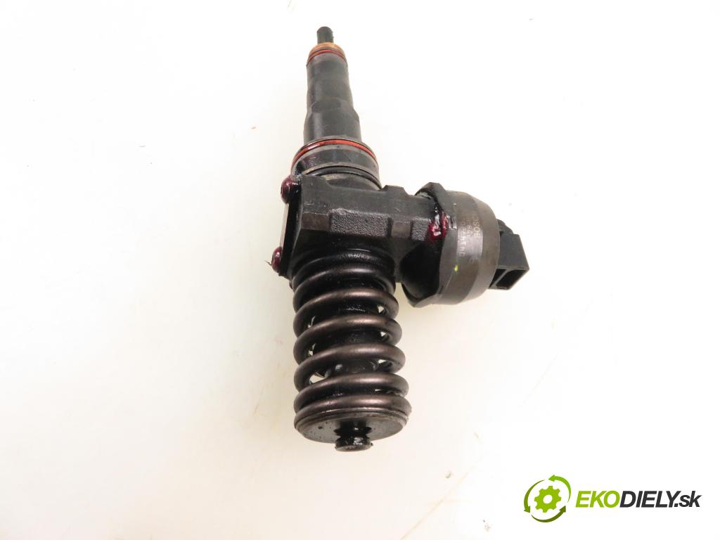 AUDI A4 Avant (8E5, B6) KOMBI 2002 96,00 1.9 TDI - AWX 1896,00 Vstrekovač 038130073AN ; 0414720209 (Vstrekovač paliva)