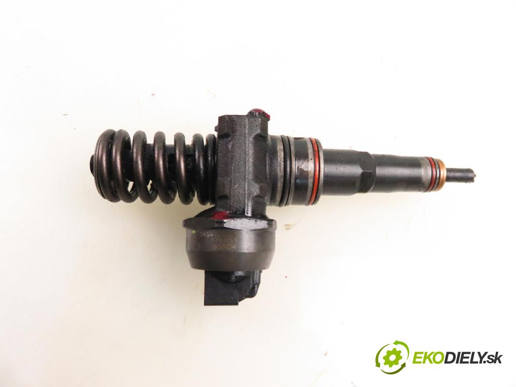 AUDI A4 Avant (8E5, B6) KOMBI 2002 96,00 1.9 TDI - AWX 1896,00 Vstrekovač 038130073AN ; 0414720209 (Vstrekovač paliva)