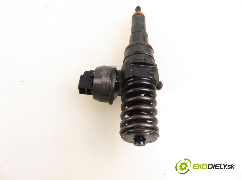 AUDI A4 Avant (8E5, B6) KOMBI 2002 96,00 1.9 TDI - AWX 1896,00 Vstrekovač 038130073AN ; 0414720209 (Vstrekovač paliva)