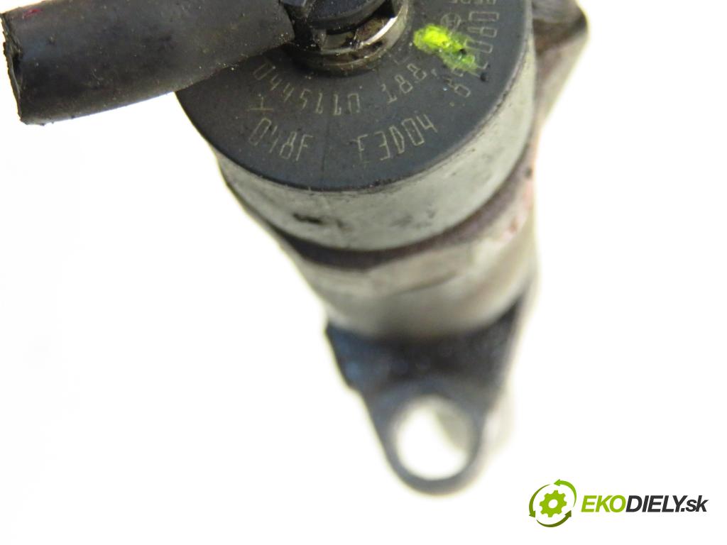 PEUGEOT 307 (3A/C) HB 2005 80,00 1.6 HDi 110 1560,00 vstrekovač 0445110188 (Vstrekovač paliva)