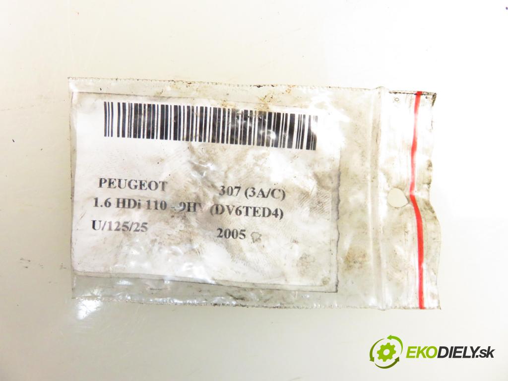 PEUGEOT 307 (3A/C) HB 2005 80,00 1.6 HDi 110 1560,00 vstrekovač 0445110188 (Vstrekovač paliva)