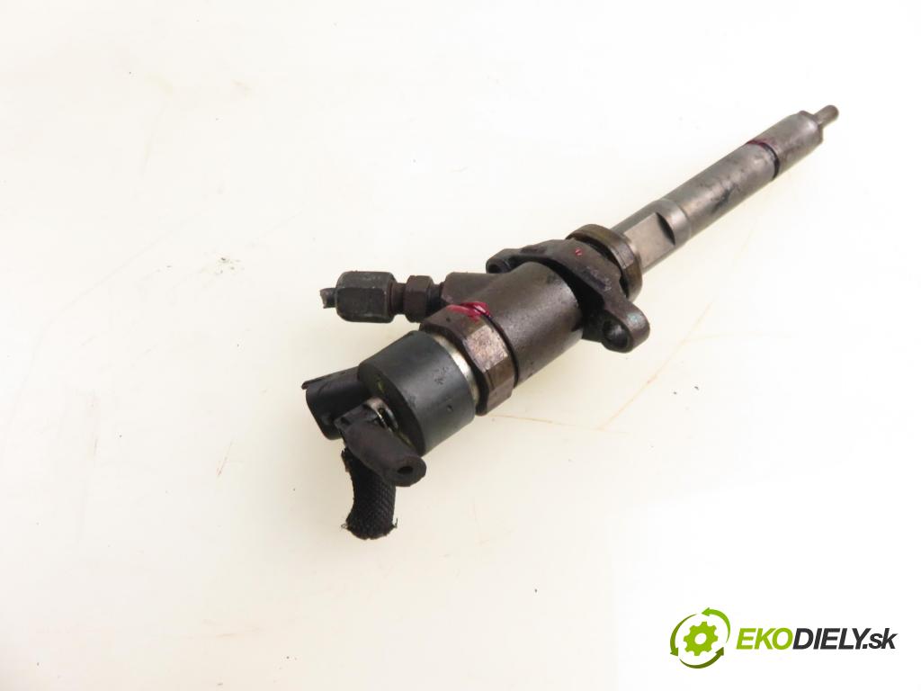 PEUGEOT 307 (3A/C) HB 2005 80,00 1.6 HDi 110 1560,00 vstrekovač 0445110188 (Vstrekovač paliva)