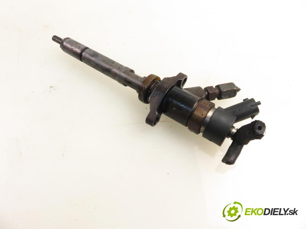 PEUGEOT 307 (3A/C) HB 2005 80,00 1.6 HDi 110 1560,00 vstrekovač 0445110188 (Vstrekovač paliva)