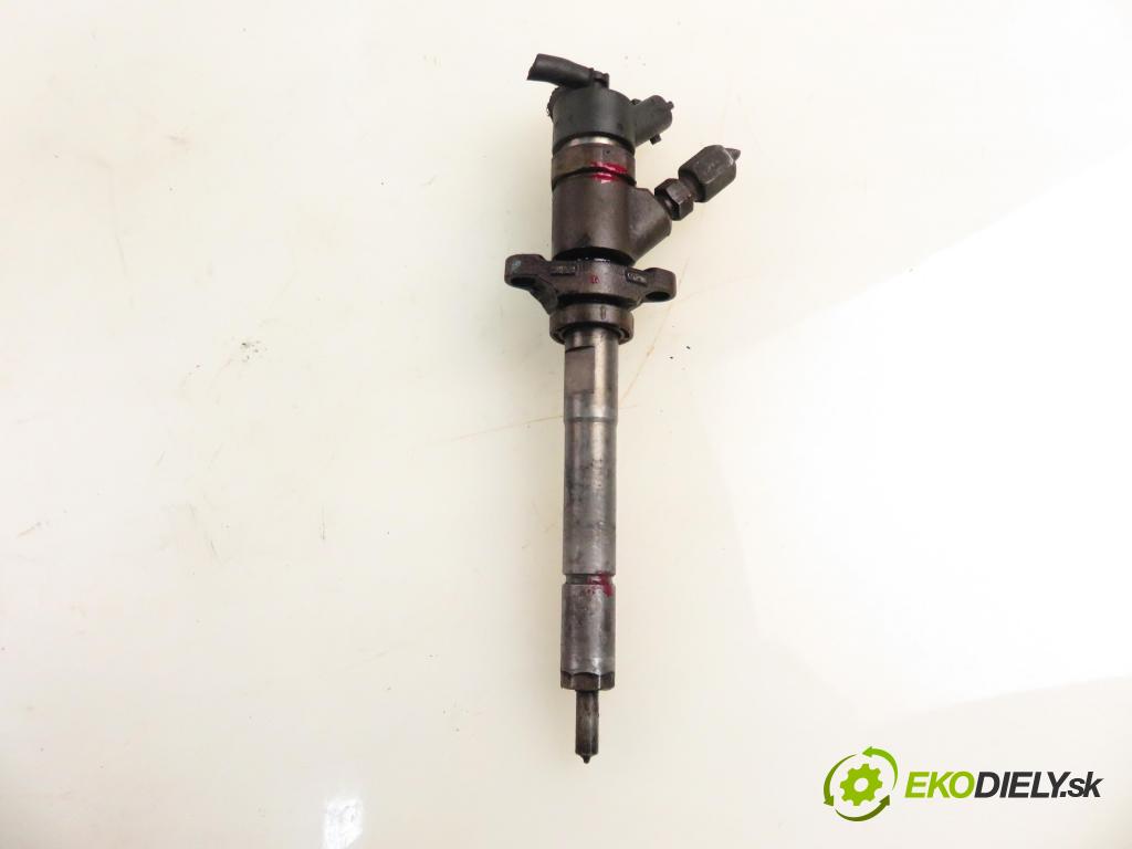 PEUGEOT 307 (3A/C) HB 2005 80,00 1.6 HDi 110 1560,00 vstrekovač 0445110188 (Vstrekovač paliva)