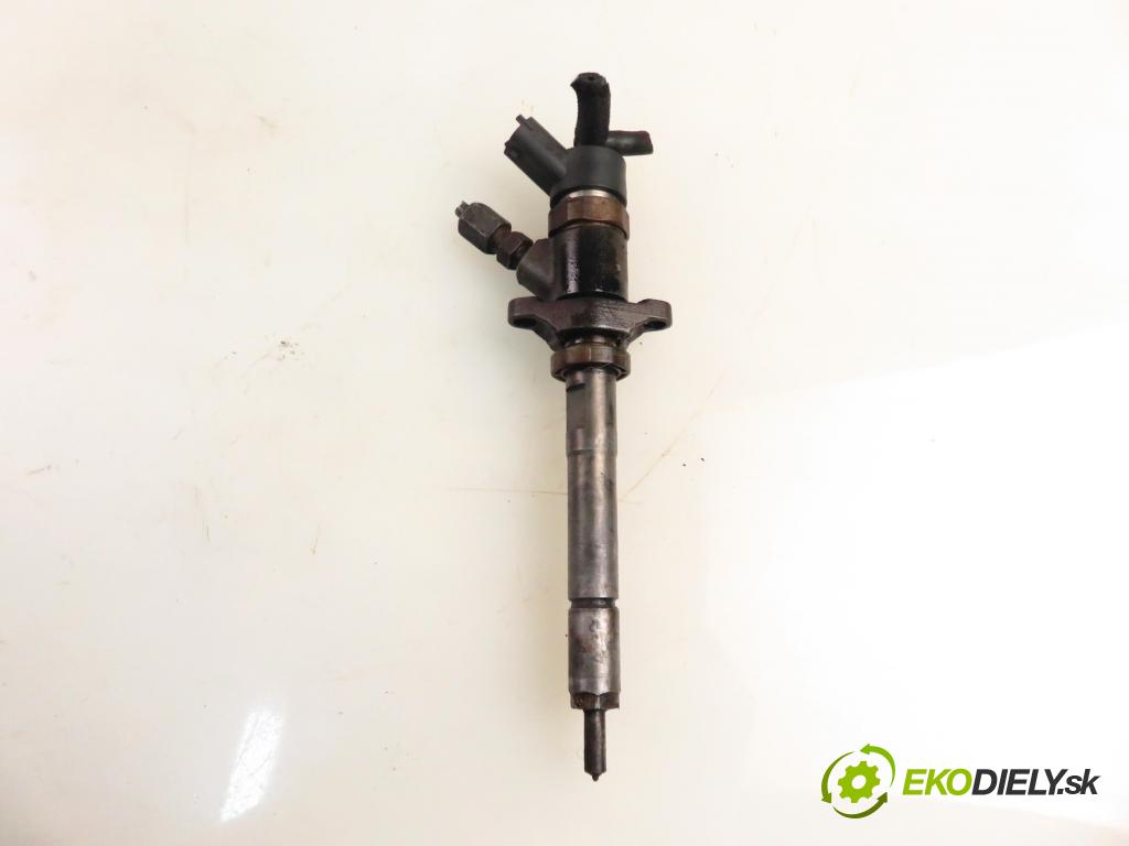 PEUGEOT 307 (3A/C) HB 2005 80,00 1.6 HDi 110 1560,00 vstrekovač 0445110188 (Vstrekovač paliva)