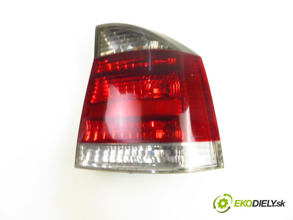 OPEL VECTRA C GTS (Z02) LIFTBACK 2003 92,00 2.2 DTI 16V 125 - Y 22 DTR 2172,00 světlo pravé zadní 13157647