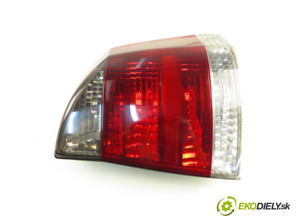 OPEL VECTRA C GTS (Z02) LIFTBACK 2003 92,00 2.2 DTI 16V 125 - Y 22 DTR 2172,00 světlo pravé zadní 13157647