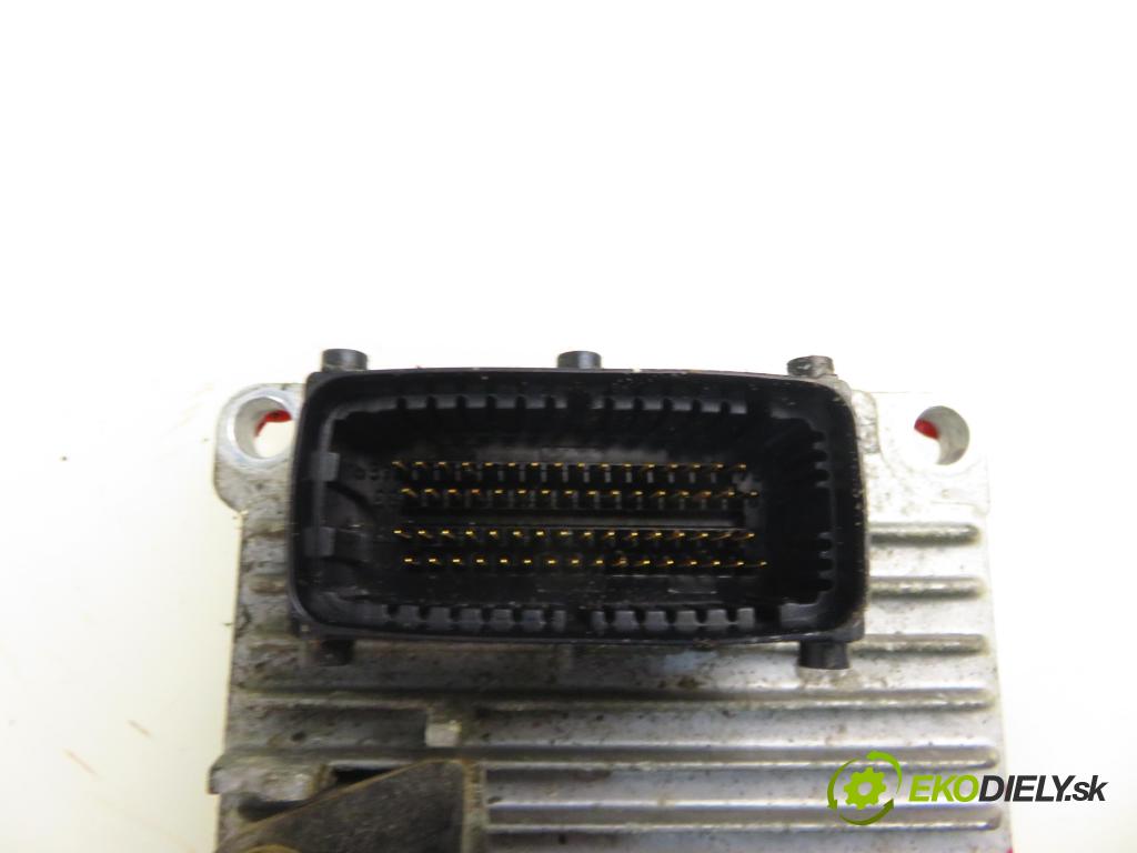 OPEL VECTRA C GTS (Z02) LIFTBACK 2003 0,00 1.8 16V - Z 18 XEL 1796,00 Riadiaca jednotka Motor 5WK91715 ; 13192031
