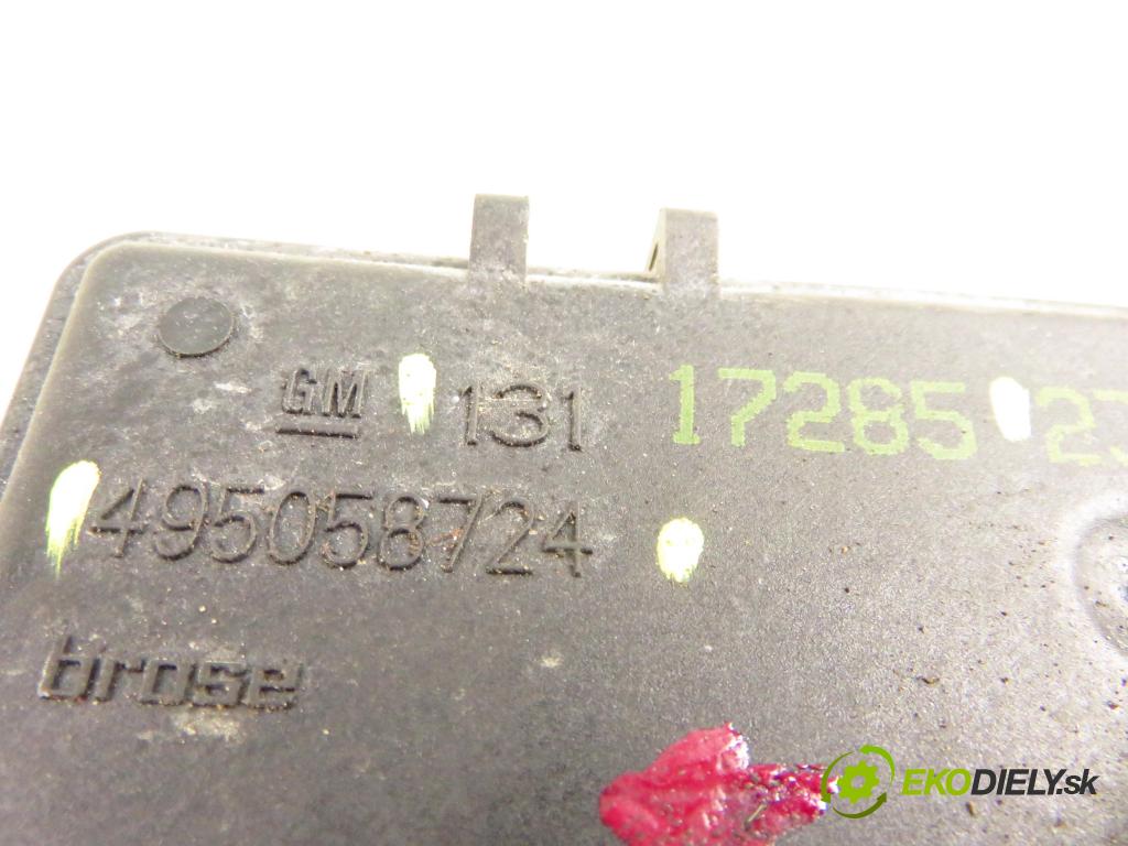 OPEL ZAFIRA B (A05) MINIVAN 2006 88,00 1.9 CDTI 8V 120 - Z 19 DT 1910,00 zámok dveří kufr EL. 13117285 ; 495058724