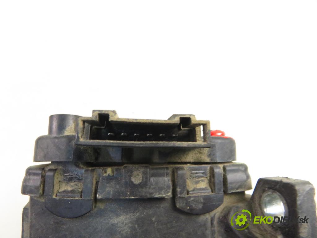 RENAULT CLIO II (BB_, CB_) HB 2002 55,00 1.2 16V (BB05, BB0W, BB11, BB27, BB2T, BB2U, BB2V, 1149,00 Potenciometer plynu 6PV00811924 ; 8200089851 (Potenciometer plynového pedálu)