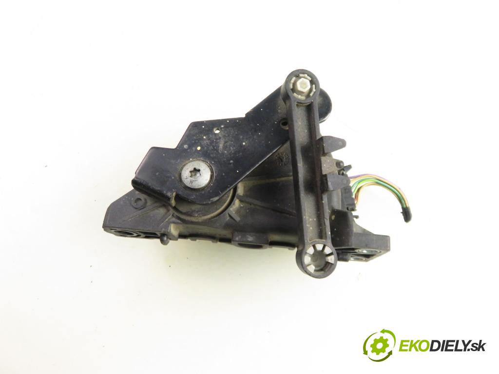 RENAULT CLIO II (BB_, CB_) HB 2002 55,00 1.2 16V (BB05, BB0W, BB11, BB27, BB2T, BB2U, BB2V, 1149,00 Potenciometer plynu 6PV00811924 ; 8200089851 (Potenciometer plynového pedálu)