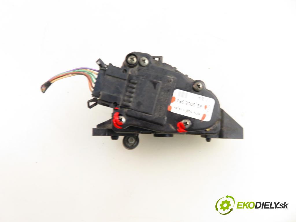 RENAULT CLIO II (BB_, CB_) HB 2002 55,00 1.2 16V (BB05, BB0W, BB11, BB27, BB2T, BB2U, BB2V, 1149,00 Potenciometer plynu 6PV00811924 ; 8200089851 (Potenciometer plynového pedálu)