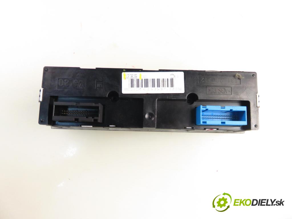 OPEL VECTRA C GTS (Z02) LIFTBACK 2003 92,00 2.2 DTI 16V 125 - Y 22 DTR 2172,00 Panel kúrenia KLIMATRONIK 13138196