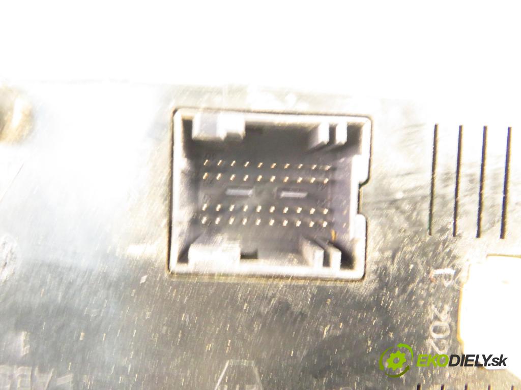RENAULT CLIO II (BB_, CB_) HB 2002 55,00 1.2 16V (BB05, BB0W, BB11, BB27, BB2T, BB2U, BB2V, 1149,00 MODUL BSI P8200311988