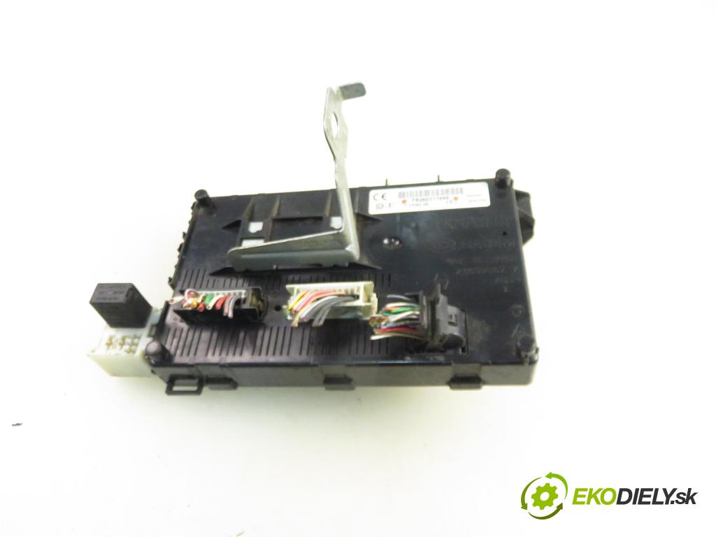 RENAULT CLIO II (BB_, CB_) HB 2002 55,00 1.2 16V (BB05, BB0W, BB11, BB27, BB2T, BB2U, BB2V, 1149,00 MODUL BSI P8200311988