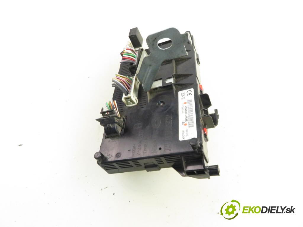 RENAULT CLIO II (BB_, CB_) HB 2002 55,00 1.2 16V (BB05, BB0W, BB11, BB27, BB2T, BB2U, BB2V, 1149,00 MODUL BSI P8200311988