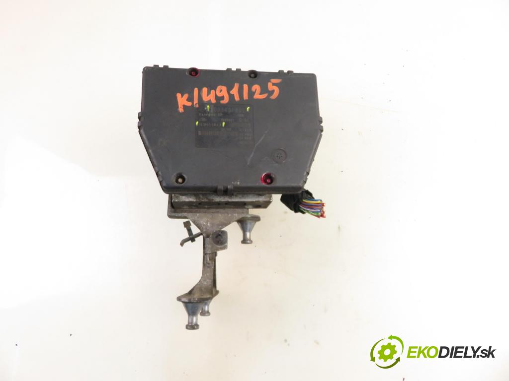 MERCEDES-BENZ KLASA C (W203) SEDAN 2001 85,00 C 200 CDI 116 - OM 611.962 2148,00 Pumpa ABS 2035451632 ; 10094715133 ; 0044310512 (Pumpa ABS)