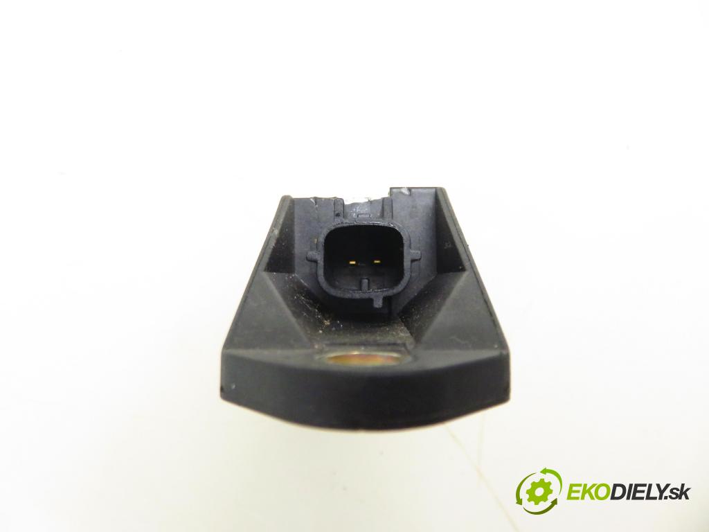 SEAT ALHAMBRA (7V8, 7V9) MINIVAN 2001 85,00 1.9 TDI PD 115 - AUY 1896,00 Snímač nárazu 5WK42895 ; 6Q0909606 (Snímač nárazu)