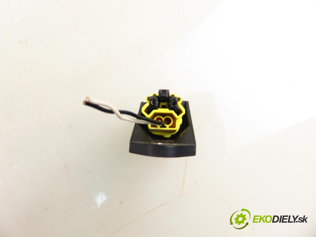 SEAT ALHAMBRA (7V8, 7V9) MINIVAN 2001 85,00 1.9 TDI PD 115 - AUY 1896,00 Snímač nárazu 5WK42895 ; 6Q0909606 (Snímač nárazu)