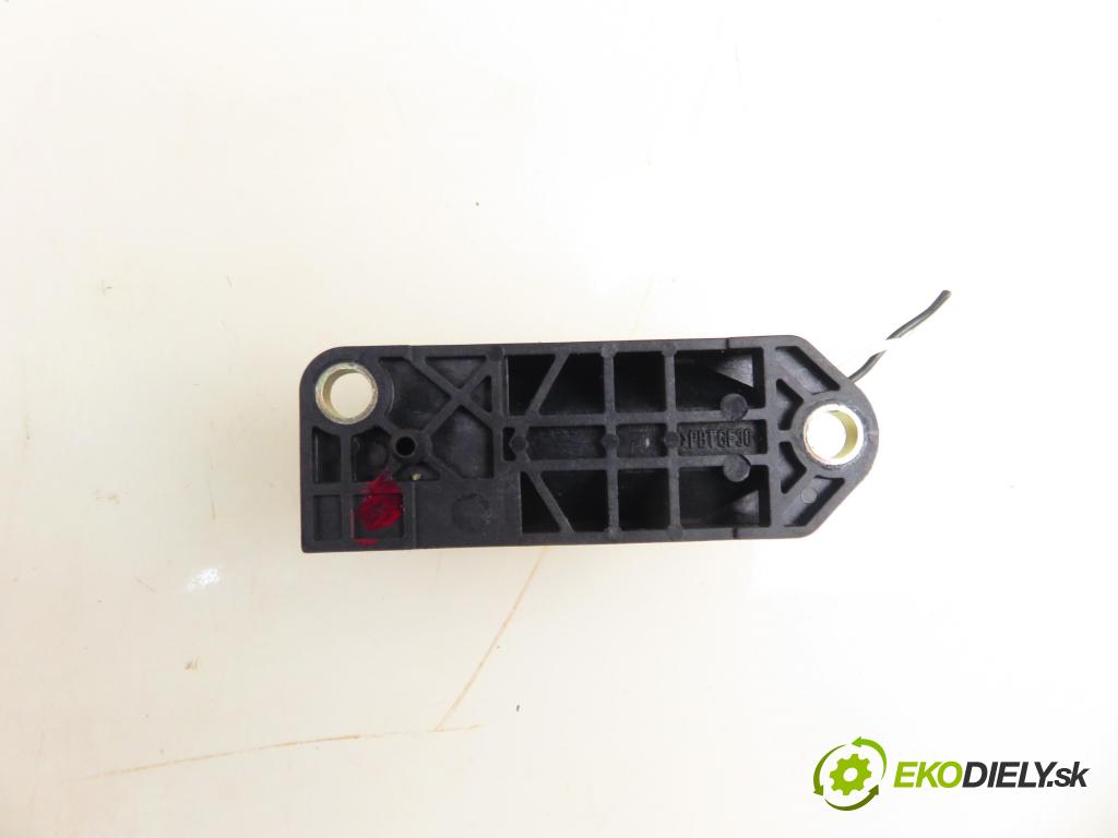 SEAT ALHAMBRA (7V8, 7V9) MINIVAN 2001 85,00 1.9 TDI PD 115 - AUY 1896,00 Snímač nárazu 5WK42895 ; 6Q0909606 (Snímač nárazu)