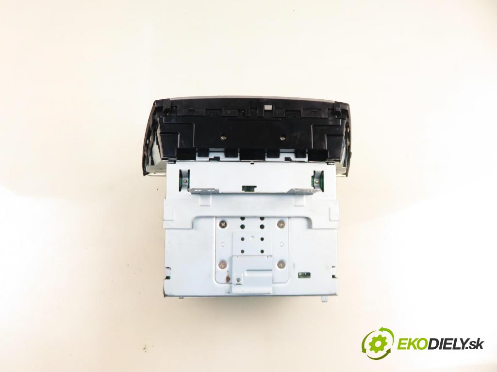 HYUNDAI ix35 (LM, EL, ELH) SUV 2011 135,00 2.0 CRDi 4WD 184 - D4HA 1995,00 RADIO CD 965602Y500TAN