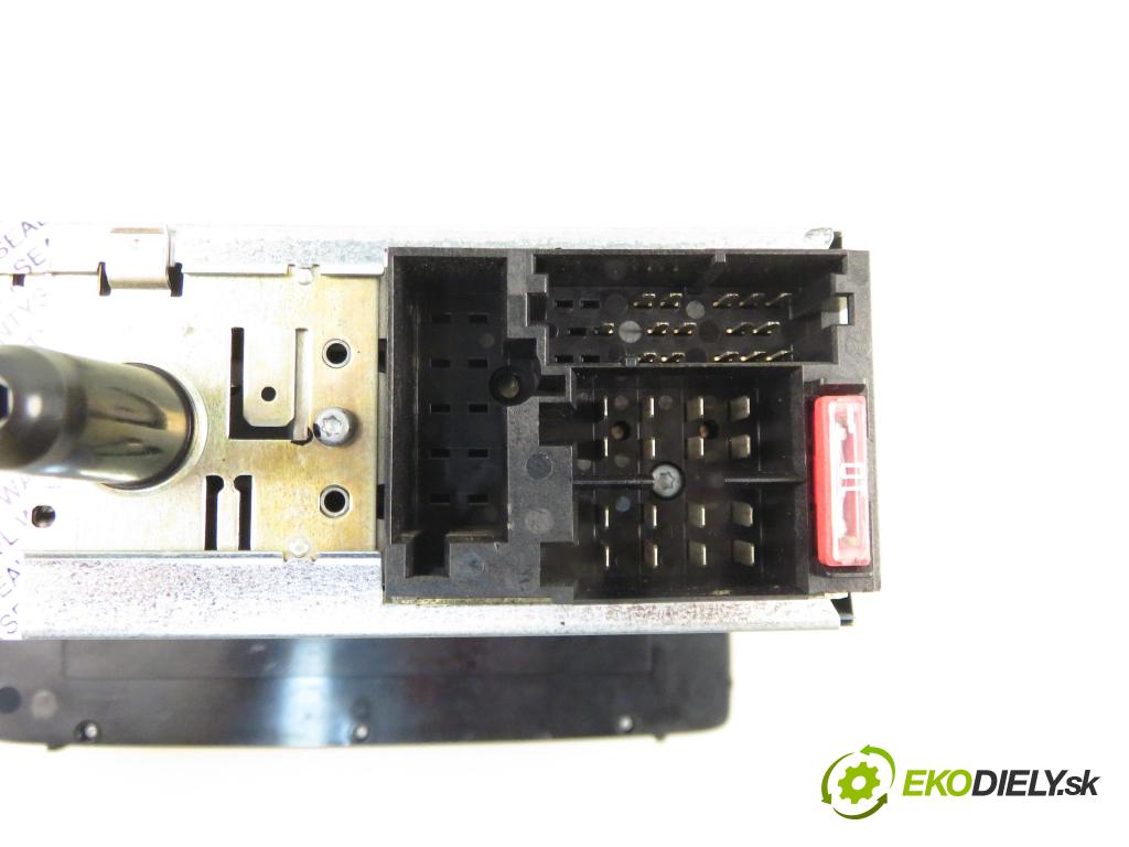 FIAT PANDA (169_) HB 2004 44,00 1.2 60 - 188 A4.000 1242,00 RADIO 7643385316