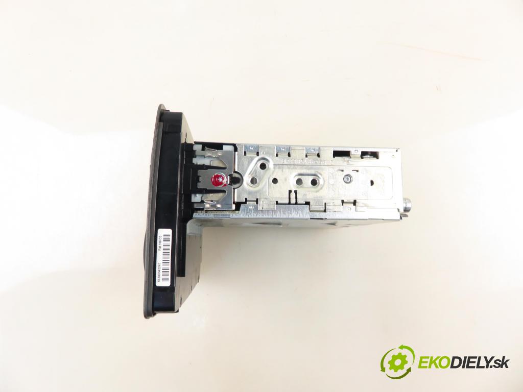 FIAT PANDA (169_) HB 2004 44,00 1.2 60 - 188 A4.000 1242,00 RADIO 7643385316
