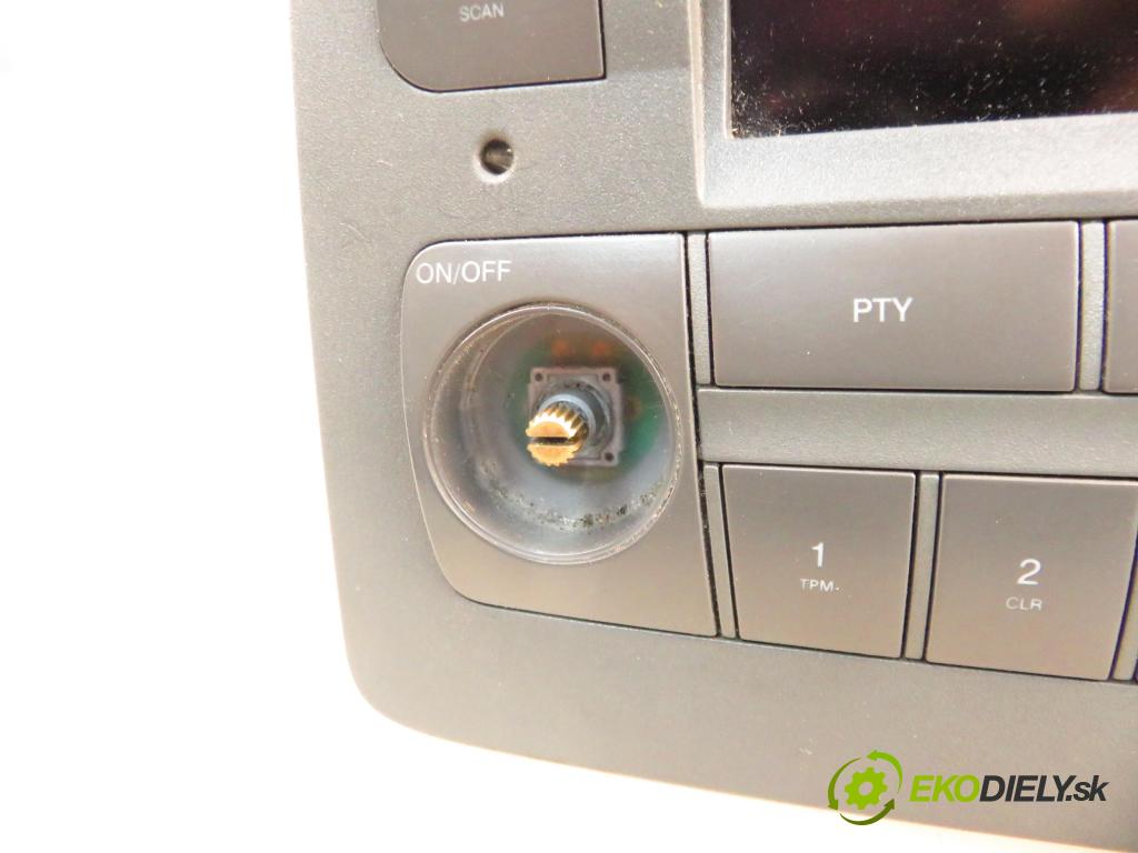 FIAT PANDA (169_) HB 2004 44,00 1.2 60 - 188 A4.000 1242,00 RADIO 7643385316