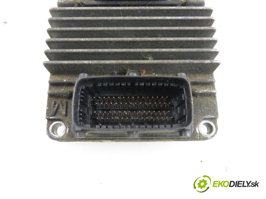 OPEL CORSA C (X01) HB 2002 48,00 1.7 DI - Y 17 DTL 1686,00 Riadiaca jednotka Motor 09391259