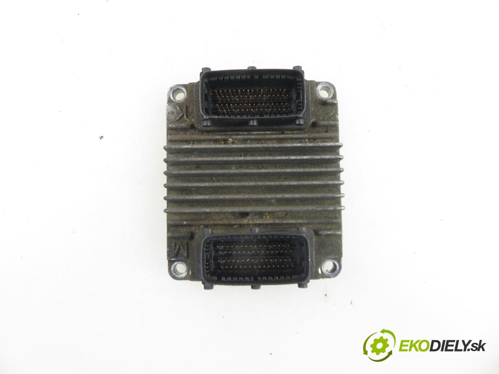 OPEL CORSA C (X01) HB 2002 48,00 1.7 DI - Y 17 DTL 1686,00 Riadiaca jednotka Motor 09391259