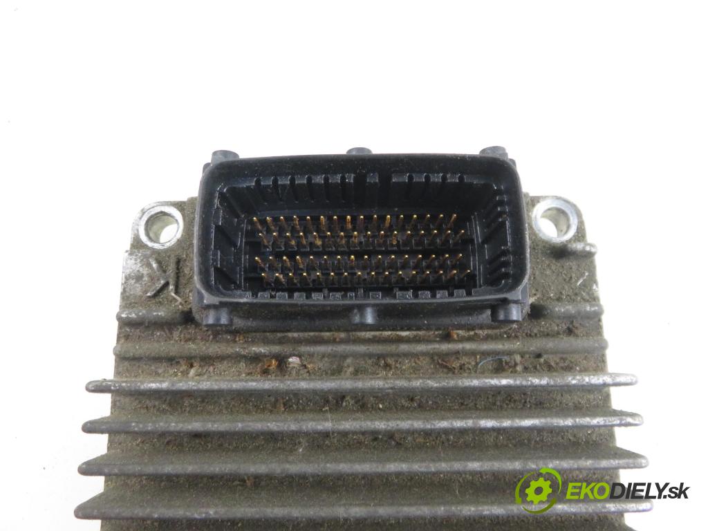 OPEL CORSA C (X01) HB 2002 48,00 1.7 DI - Y 17 DTL 1686,00 Riadiaca jednotka Motor 09391259