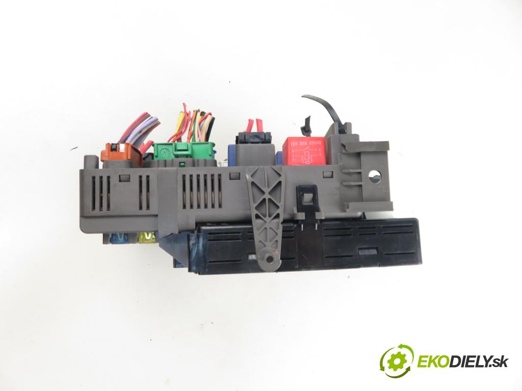 RENAULT LAGUNA II Grandtour (KG0/1_) KOMBI 2001 0,00 1.8 16V (KG0J) - F4P 774 1783,00 MODUL BSI 8200171865 ; 8200004201E ; 8200148810