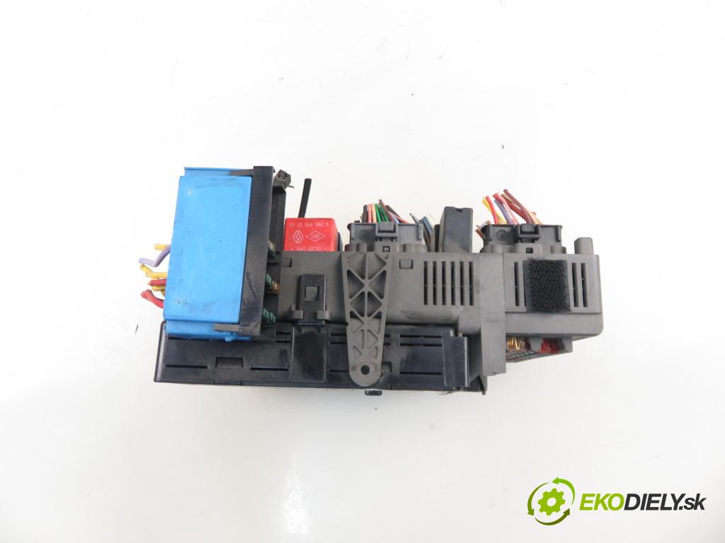 RENAULT LAGUNA II Grandtour (KG0/1_) KOMBI 2001 0,00 1.8 16V (KG0J) - F4P 774 1783,00 MODUL BSI 8200171865 ; 8200004201E ; 8200148810