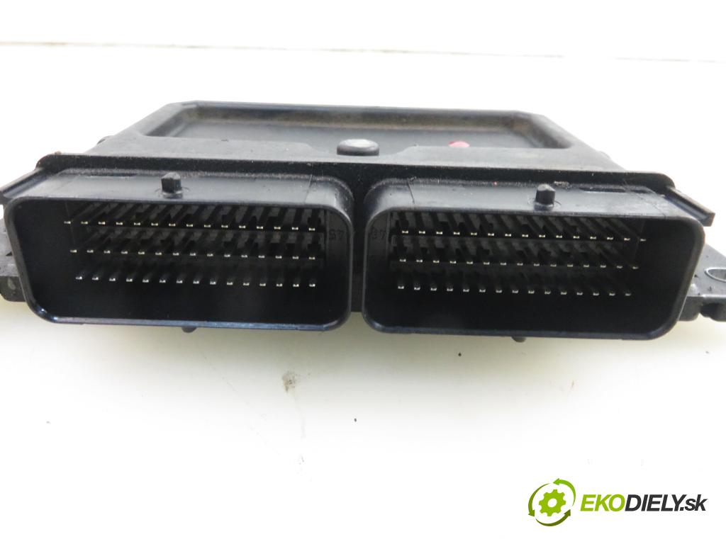 FIAT DOBLO Cargo (223_) FURGON 2005 46,00 1.9 D 63 1910,00 Riadiaca jednotka Motor 55199395 ; R04010036G ; DCU3F003
