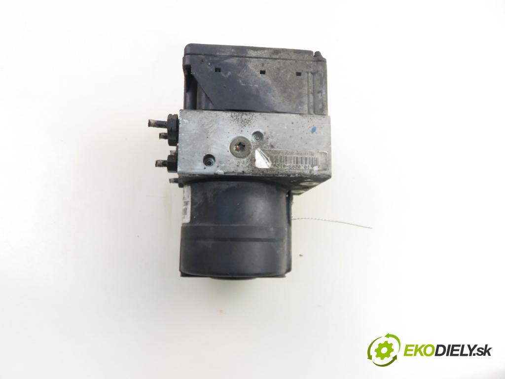 VOLVO V70 I (875, 876) KOMBI 1996 103,00 2.5 TDI - D 5252 T 2461,00 Pumpa ABS 9140773 ; 10094604003 (Pumpa ABS)