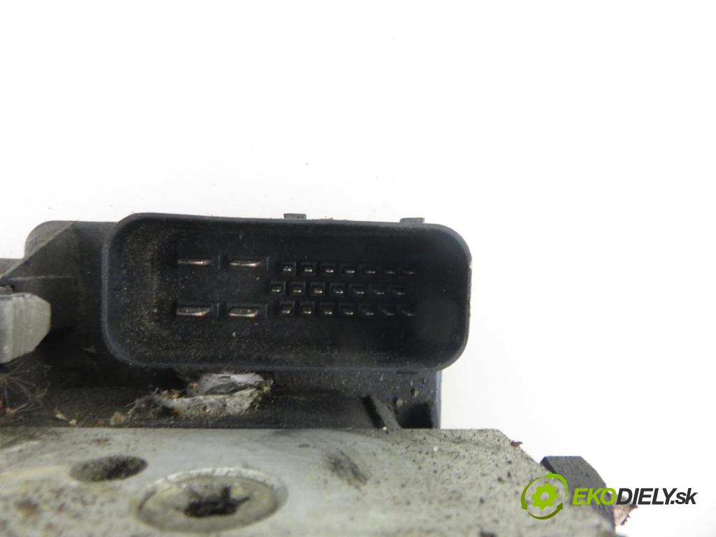 VOLVO V70 I (875, 876) KOMBI 1996 103,00 2.5 TDI - D 5252 T 2461,00 Pumpa ABS 9140773 ; 10094604003 (Pumpa ABS)