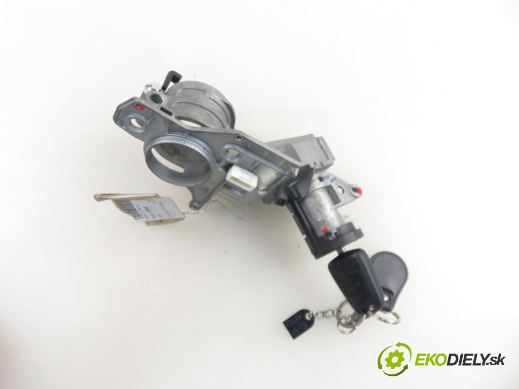 OPEL ASTRA H GTC (L08) HB 2005 66,00 1.3 CDTI 90 - Z 13 DTH 1248,00 spinačka NO501881 ; 2421430 (Spínacia skrinka)