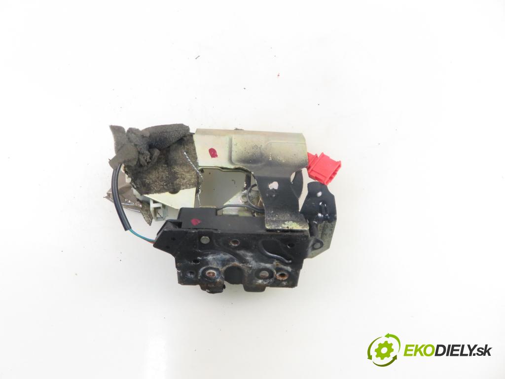 SEAT ALHAMBRA (7V8, 7V9) MINIVAN 2001 85,00 1.9 TDI PD 115 - AUY 1896,00 zámok dveří kufr EL. 7M2827501B ; 95VW431C50DC