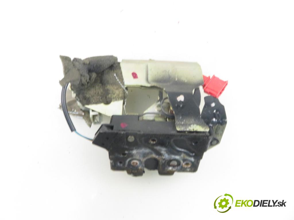 SEAT ALHAMBRA (7V8, 7V9) MINIVAN 2001 85,00 1.9 TDI PD 115 - AUY 1896,00 zámok dveří kufr EL. 7M2827501B ; 95VW431C50DC