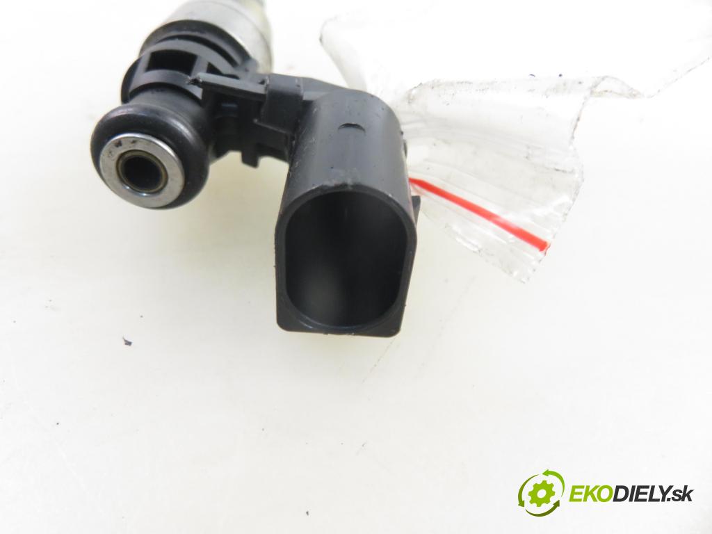 VW GOLF IV (1J1) HB 2002 81,00 1.6 FSI - BAD 1598,00 vstrekovač 036906036 ; 0261500005 (Vstrekovač paliva)