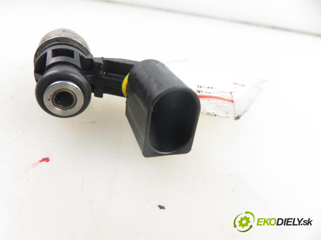 VW GOLF IV (1J1) HB 2002 81,00 1.6 FSI - BAD 1598,00 vstrekovač 036906036 ; 0261500005 (Vstrekovač paliva)