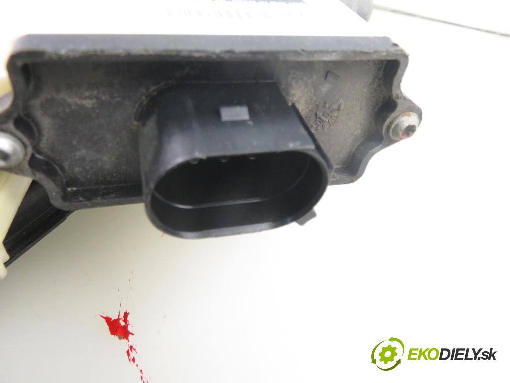 BMW X3 (E83) SUV 2005 150,00 xDrive 3.0 d 204 -  M57 D30 (306D2) 2993,00 mechanismus oken PPE 840311301