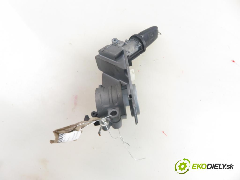 OPEL ZAFIRA B (A05) MINIVAN 2006 74,00 1.9 CDTI 8V 101 - Z 19 DTL 1910,00 spinačka N0501882 (Spínacia skrinka)