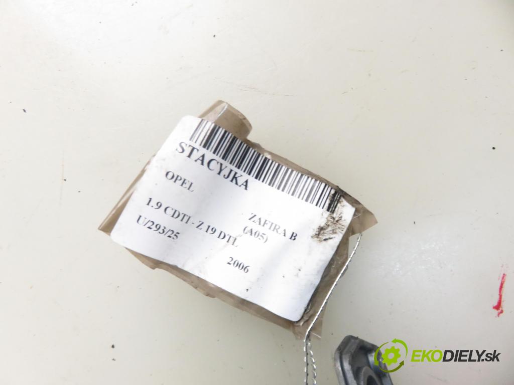 OPEL ZAFIRA B (A05) MINIVAN 2006 74,00 1.9 CDTI 8V 101 - Z 19 DTL 1910,00 spinačka N0501882 (Spínacia skrinka)
