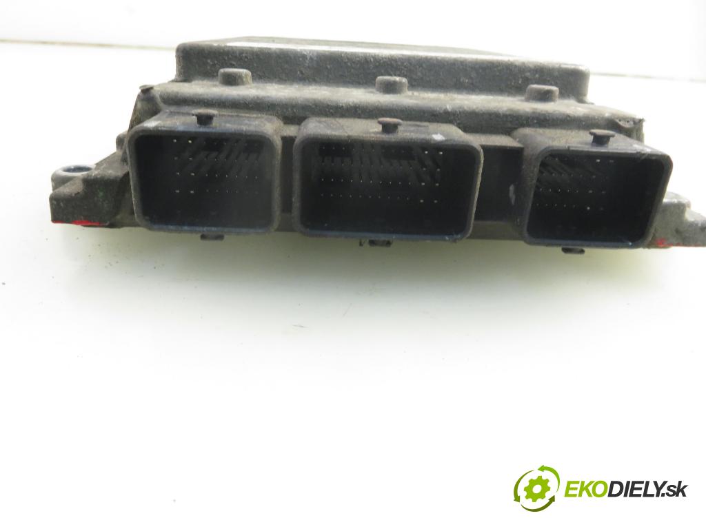 FORD TRANSIT Furgon (FA_ _) FURGON 2008 63,00 2.2 TDCi - P8FA 2198,00 Riadiaca jednotka Motor 12B523